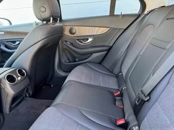 Mercedes C200d w 205 - 12