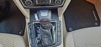 Škoda Superb Combi 2.0 Tdi 125kw 2012 DSG F1 Elegance Full - 12