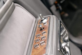 Lincoln Towncar - 12