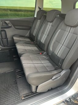 Volkswagen Sharan MATCH 103 kW,DSG,2012,nový zotrvačník - 12