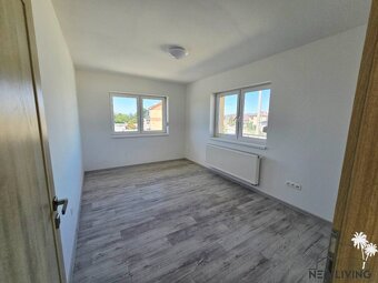 NA PREDAJ Novostavba 6 izbový dom Horná Streda - 12