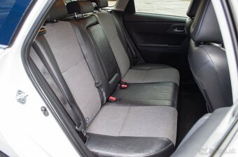 Toyota Auris 1.6 l D-4D - 12