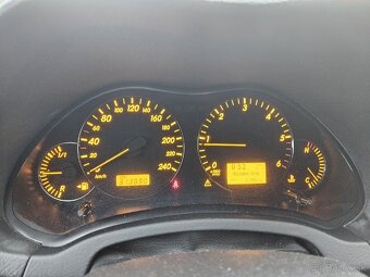 Toyota avensis t25 - 12