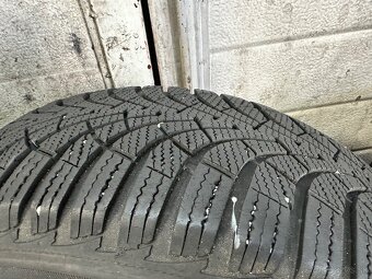 205/55R16 zimne - 12
