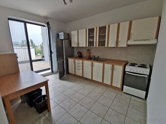 veľký 3i. byt, Prievoz, najvyššie poschodie, terasa, tehla - 12