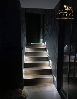 SHARK REAL ponúka výnimočná nehnuteľnosť s bazénom a pozemko - 12