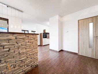 ALL INCLUSIVE | NA PREDAJ ÚTULNÝ RODINNÝ DOM S JAZEROM, HORN - 12