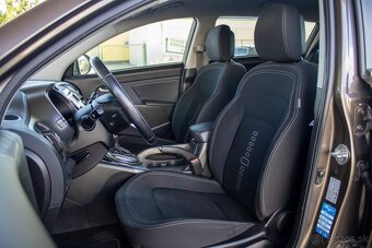 Kia Sportage 2.0 CRDi 4WD Gold A/T / AJ NA SPLÁTKY - 12