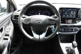 HYUNDAI i30 CW Family 1,6 CRDi 85 kW - 12