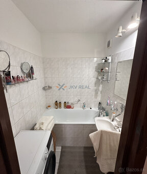 Na predaj 3-izbový byt vo Vrakúni s dvoma balkónmi - 12