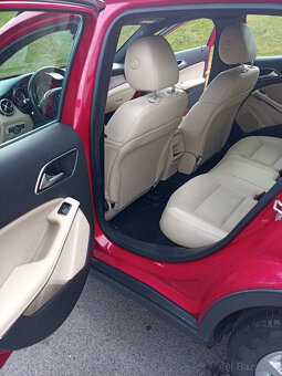 Mercedes-Benz GLA 200 CDI - 12