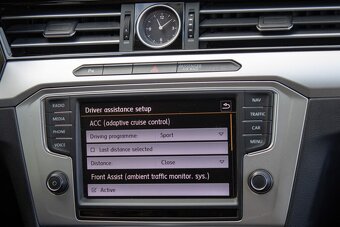 Volkswagen Passat Variant 2.0 TDI DSG - 12