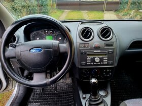 Ford Fiesta 1.4i 16V - 12
