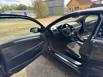 Opel Astra H GTC 1.8 - 12