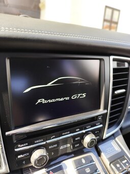 Porsche Panamera GTS - 12