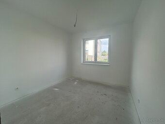 Rodinný 5 izbový dom v Bernolákove - 12