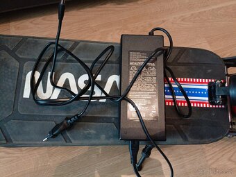 Elektrická kolobežka NASA earth 10-15 čierna - 12