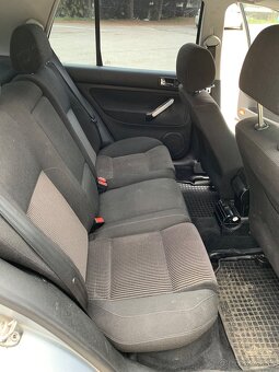 Volksvagen golf 1.9 TDI Highline - 12