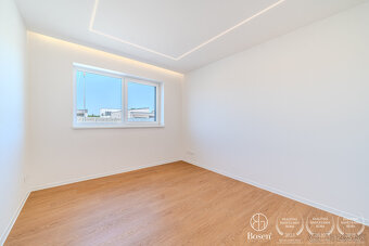 BOSEN | Moderný 4 izbový bungalov s bazénom, ul. Karasová, S - 12