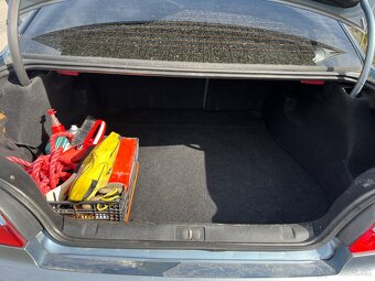 Peugeot 406 2.0HDi - 12