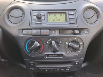 Predam Toyota Yaris 1.0i 48kW s KLIMOU. Kupene nove na SK. - 12