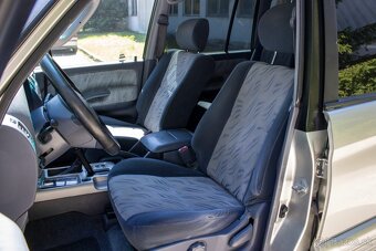 Toyota Land Cruiser. - 12