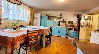 Uhorské: Dom s Príbehom, Charizmou a krásnym Pozemkom - 12