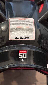 Hokejová výstroj CCM - 12