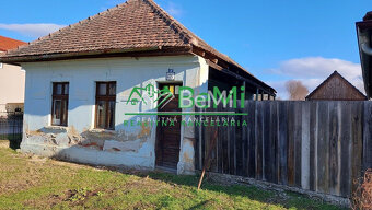 Na predaj veľkého pozemku s projektom v obci Jacovce - 12