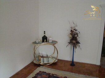 Na predaj luxusná rodinná vila - 12