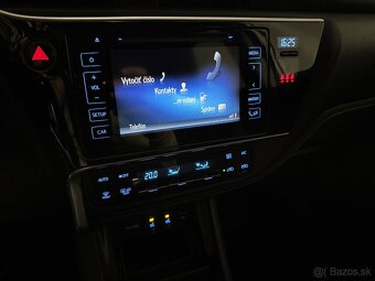 Toyota Auris combi 1.6 97kW, 2016, SK auto,96000km - 12