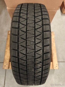 PNEU/LETNÉ/ZIMNÉ/R15 R16 R17 R18 R19 - 12