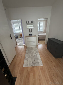 Na predaj 3-izbový byt v Humennom. - 12