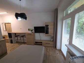 Krátkodobý Prenájom-Apartmán BB od-3 hod- - 12