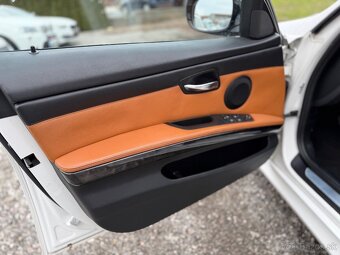 BMW Rad 3 Touring 335i  xDrive A/T - 12