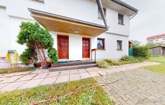 Rodinný dom s 2 bytovými jednotkami - 12