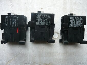 STYKAČ SIEMENS a ABB cena 4 euro - 12