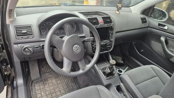 Volkswagen Golf V 1,4i 66kw - 12