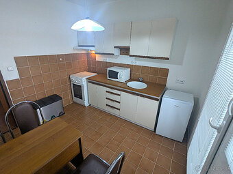 3 i. Ľubovnianska, Petržalka, blízko Draždiaku, OV, 73m2,Lo - 12