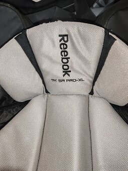 Brankárska vystroj - 12