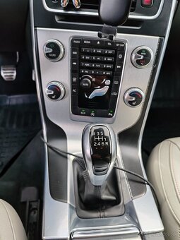 VOLVO V60 OCEAN RACE 2,0 133kW - 12