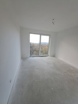 Predaj skolaudovaný 4-izbový rodinný dom RD02 s prístreškom - 12