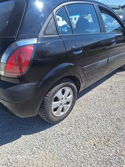 Kia rio - 12