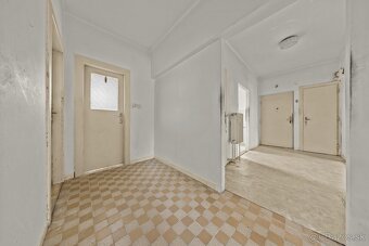 VEĽKÝ 4-IZB. BYT, PÔVODNÝ STAV, TEHLA, PARKING, OLBRACHTOVA - 12