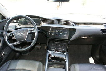 Audi E-tron 50 quattro - 12