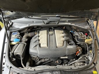 Volkswagen Touareg 3.0 TDI V6 - 12