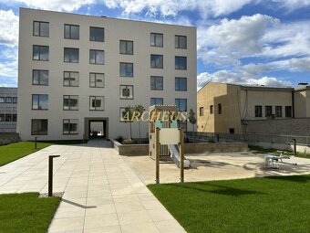 4 IZBOVÝ BYT 99 m2, LOGGIA, NOVOSTAVBA, CENTRUM, PREŠOV - 12