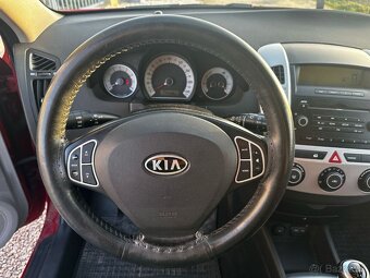 KIA Ceed 1.4 Benzín - 12