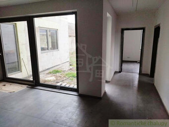 Moderný dom tesne pred dokončením, ideálny pre mladú rodin - 12