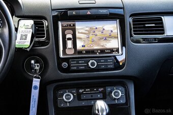 VW Touareg 3.0 V6 TDI (el. ťažné, navigácia, koža, el.kufor) - 12